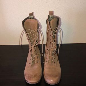tan combat boots